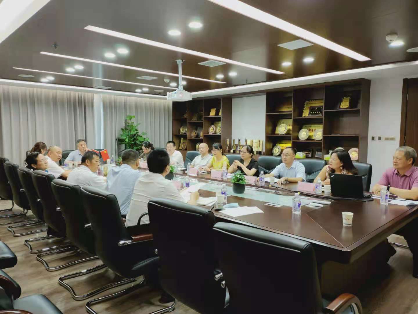 “聚焦優(yōu)化營商環(huán)境、人大代表在行動”(圖1)