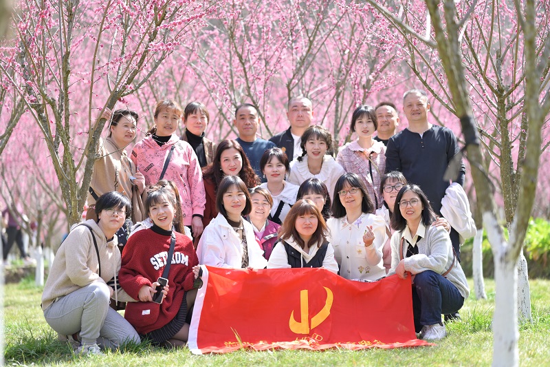 情暖“三八”節(jié)，感恩求奮進！(圖2)